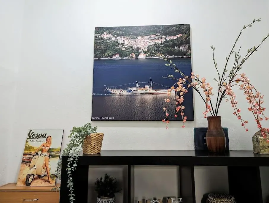 아파트 Bright Flat Just 10 Minutes From The City Centre 코모